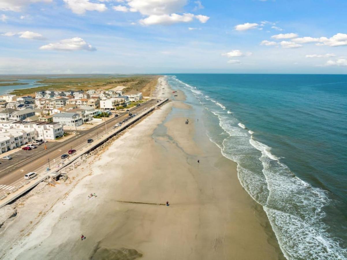 Spectacular 3 Bedroom Condo One Block To The Beach Brigantine Exterior photo
